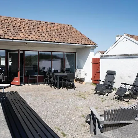 Vakantiehuis Two-bedroom Holiday In